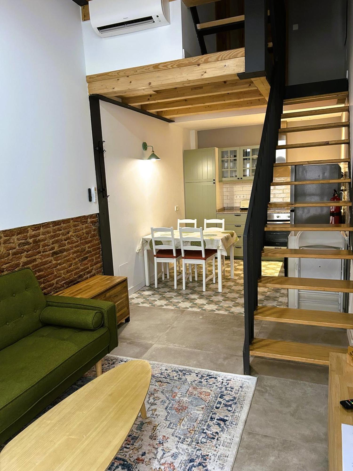 Ferienwohnung Stylish And Modern Loft In Madrid Centre Exterior foto